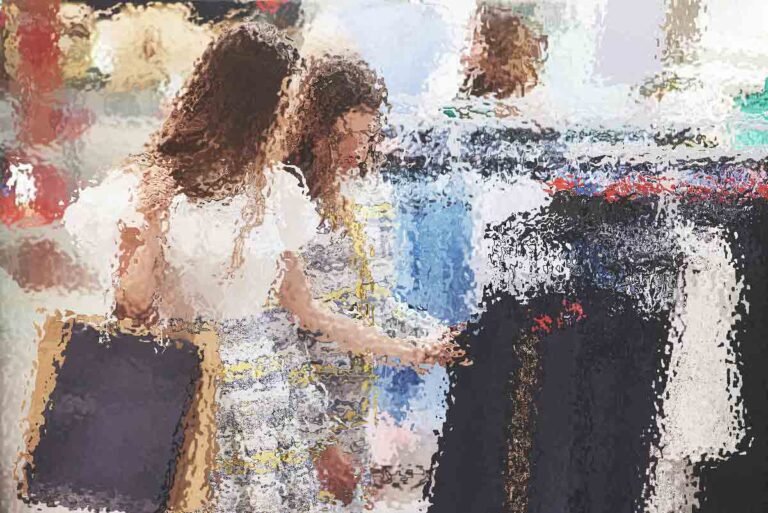 8 Reasons Your Best Friend Makes The Best Shopping Partner